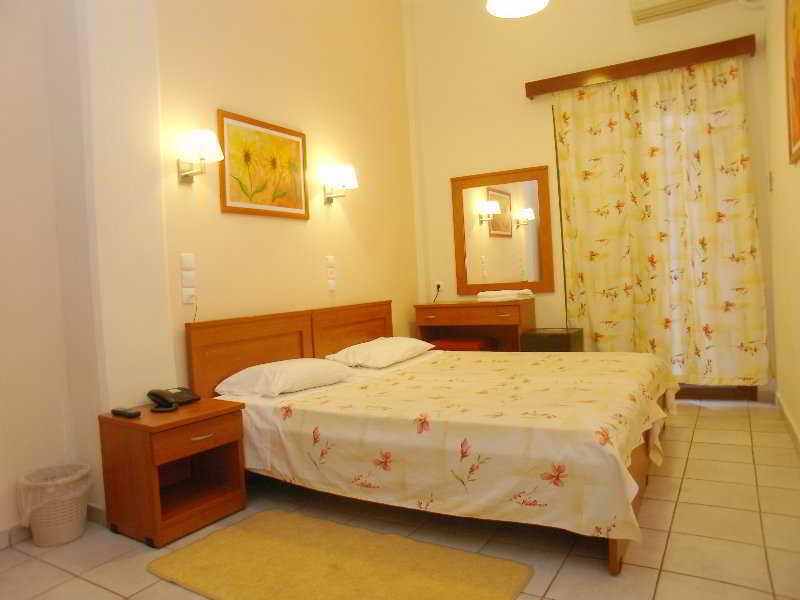 Hotel Kronio Ancient Olympia Стая снимка