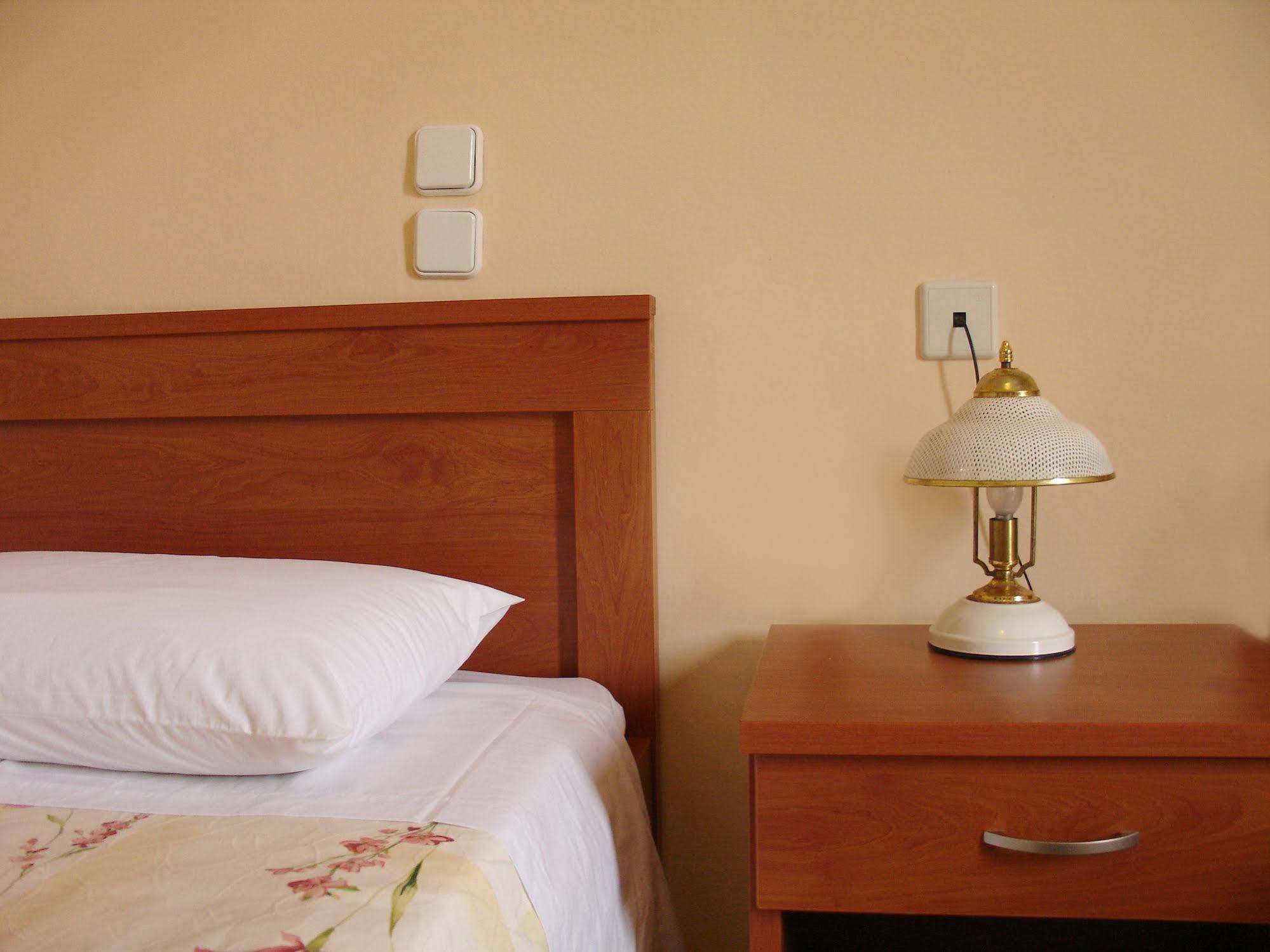 Hotel Kronio Ancient Olympia Стая снимка