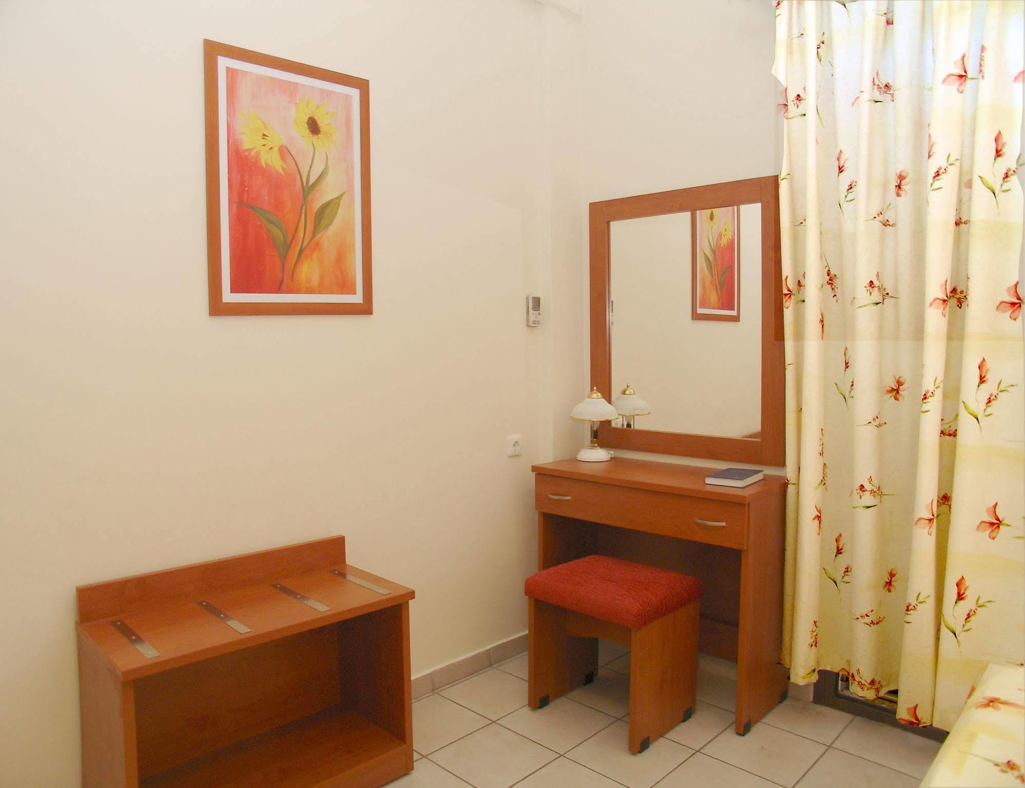 Hotel Kronio Ancient Olympia Екстериор снимка